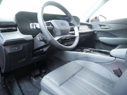 Daytona Gray Pearl Effect 2026 Audi Q3 TFSI quattro S tronic