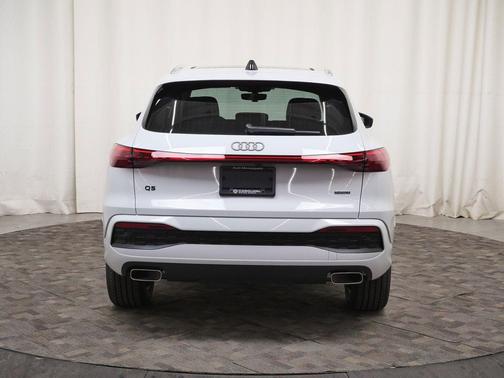 Glacier White Metallic 2026 Audi Q5 Premium TFSI quattro S tronic
