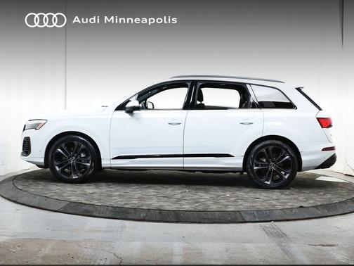 2025 Audi Q7 55 Premium Plus