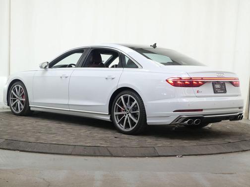 2025 Audi S8 4.0T