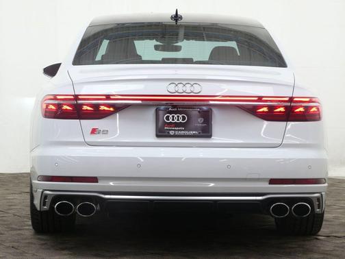 2025 Audi S8 4.0T