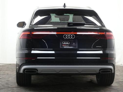 Mythos Black Metallic 2026 Audi Q8 55 Premium Plus