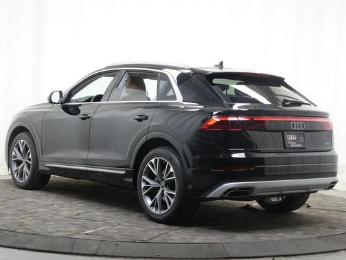 Mythos Black Metallic 2026 Audi Q8 55 Premium Plus