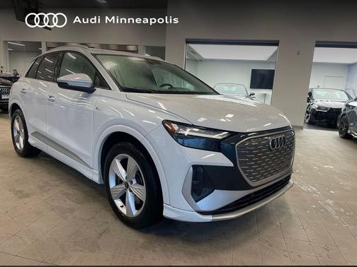 2024 Audi Q4 e-tron Premium 55 quattro