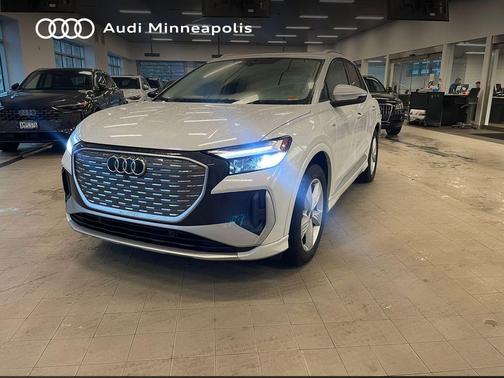 2024 Audi Q4 e-tron Premium 55 quattro