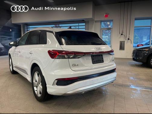 2024 Audi Q4 e-tron Premium 55 quattro