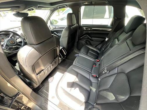 2016 Porsche Cayenne S