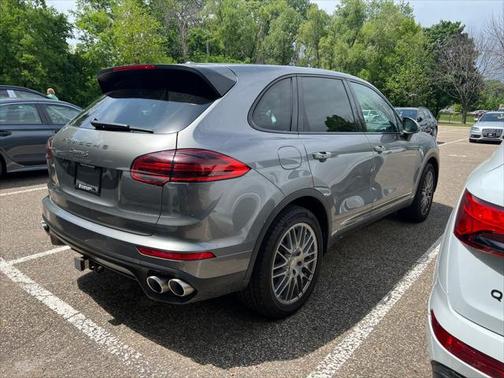 2016 Porsche Cayenne S