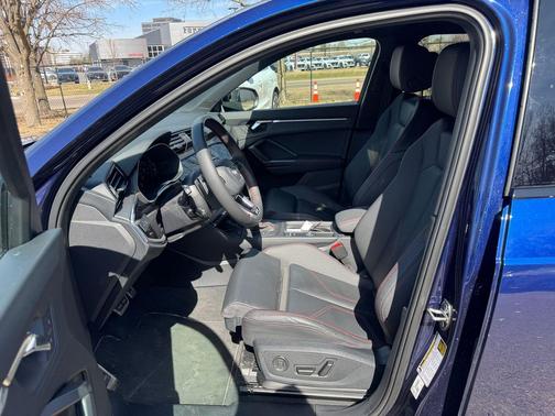 Navarra Blue Metallic 2025 Audi Q3 45 S line Premium Plus