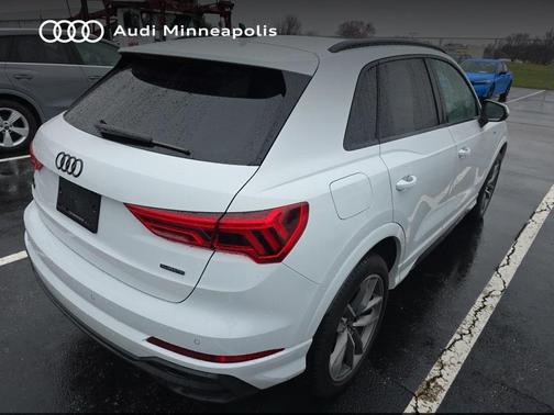 Glacier White Metallic 2023 Audi Q3 45 S line Premium Plus