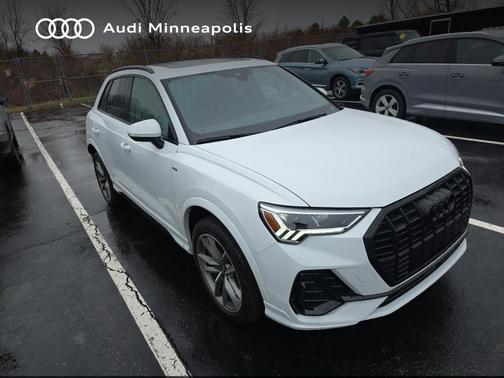 Glacier White Metallic 2023 Audi Q3 45 S line Premium Plus