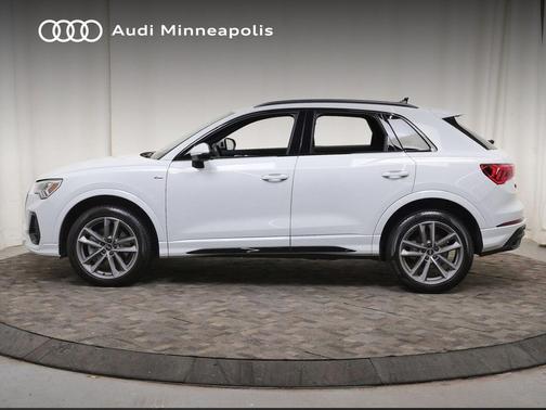 Glacier White Metallic 2023 Audi Q3 45 S line Premium Plus