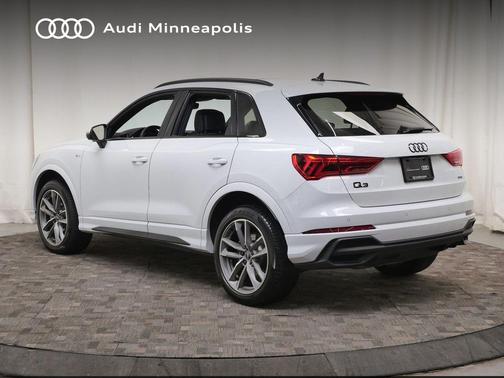 Glacier White Metallic 2023 Audi Q3 45 S line Premium Plus