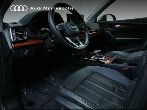 2023 Audi Q5 45 S line Premium