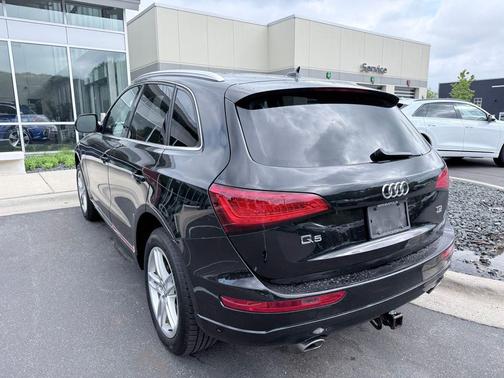 Brilliant Black 2014 Audi Q5 3.0T Premium Plus