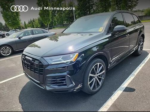 2022 Audi Q7 55 Premium Plus