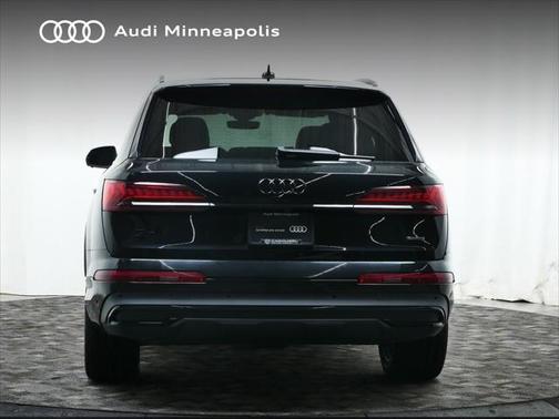 2022 Audi Q7 55 Premium Plus