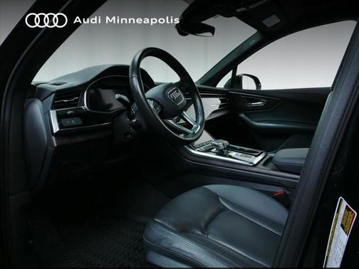 2022 Audi Q7 55 Premium Plus