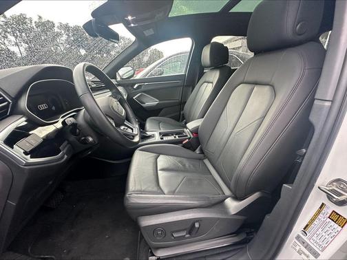 2024 Audi Q3 Premium 40 TFSI quattro Tiptronic