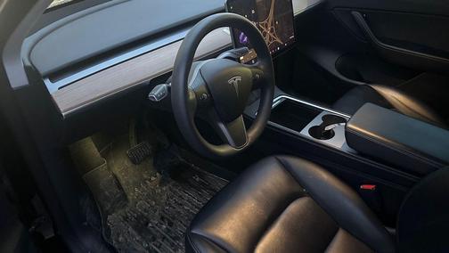 2022 Tesla Model Y Long Range Dual Motor All-Wheel Drive