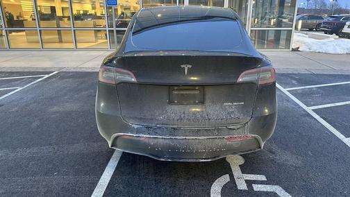 2022 Tesla Model Y Long Range Dual Motor All-Wheel Drive