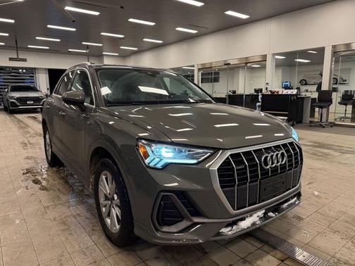 2024 Audi Q3 Premium 45 TFSI S line quattro Tiptronic