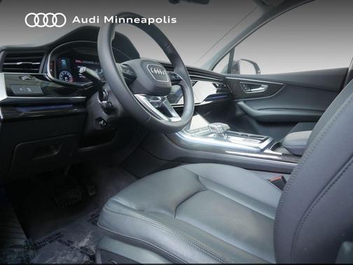 2023 Audi Q7 55 Premium