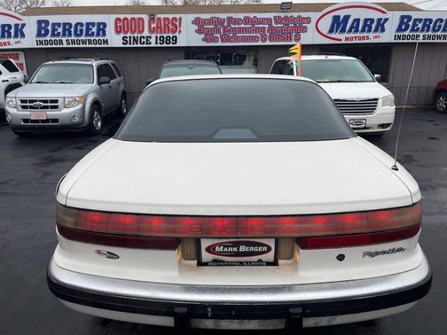 1990 Buick Reatta Base 2dr Coupe