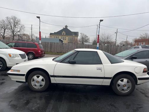 1990 Buick Reatta Base 2dr Coupe