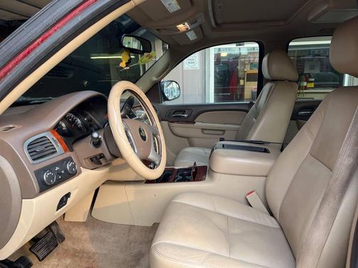 2011 Chevrolet Suburban 1500 LTZ