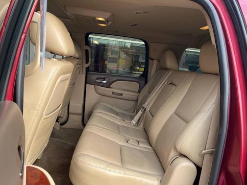 2011 Chevrolet Suburban 1500 LTZ