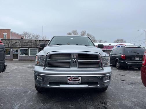 2011 Dodge Ram 1500 Big Horn 4x4 4dr Quad Cab 6.3 ft. SB Pickup