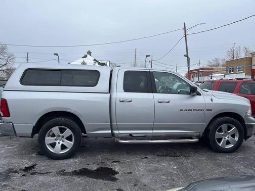 2011 Dodge Ram 1500 Big Horn 4x4 4dr Quad Cab 6.3 ft. SB Pickup