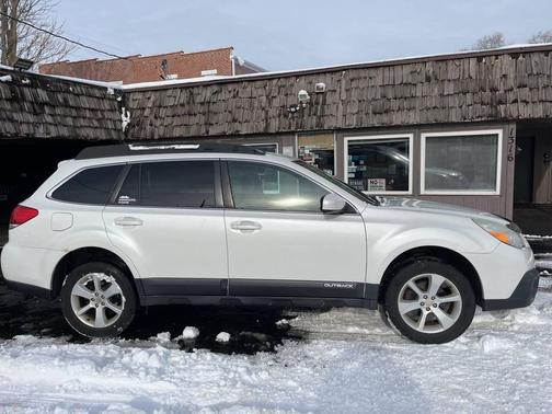 2013 Subaru Outback 2.5i Premium