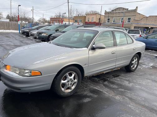 1999 Oldsmobile Intrigue GLS 4dr Sedan