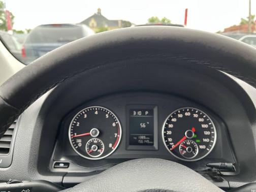 Platinum Gray Metallic 2010 Volkswagen Jetta SE