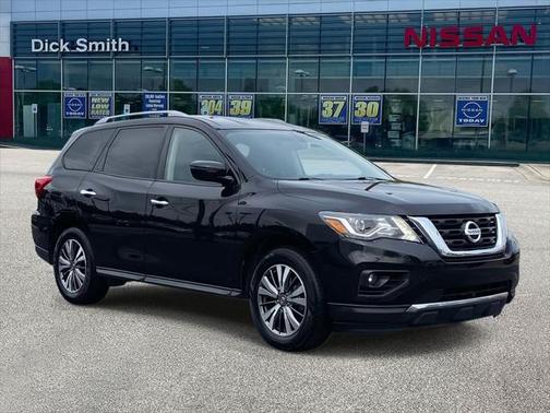 2019 Nissan Pathfinder SV