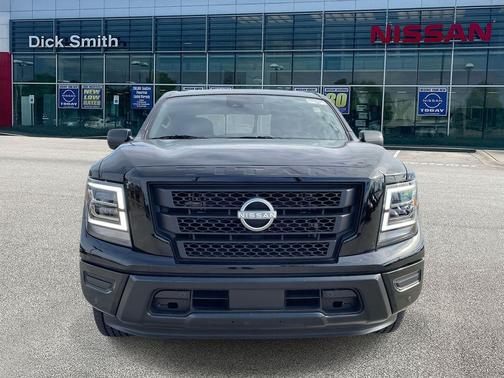 2024 Nissan Titan SV