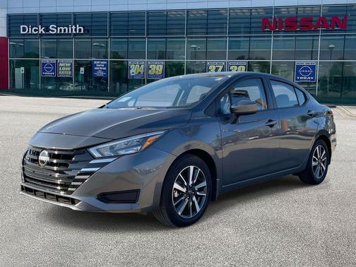 Gun Metallic 2025 Nissan Versa 1.6 SV