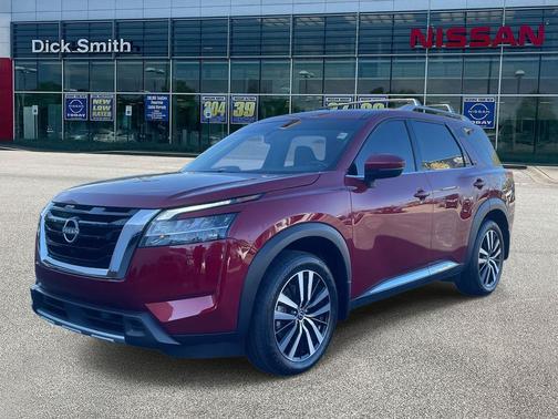 2024 Nissan Pathfinder Platinum FWD