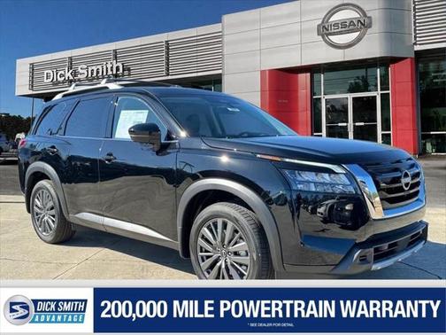 2025 Nissan Pathfinder SL FWD