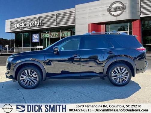 2025 Nissan Pathfinder SL FWD
