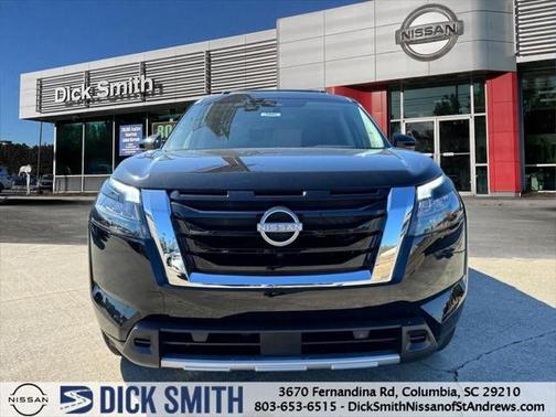 2025 Nissan Pathfinder SL FWD