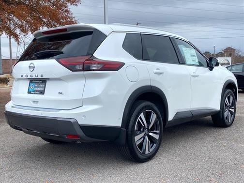 2025 Nissan Rogue SL