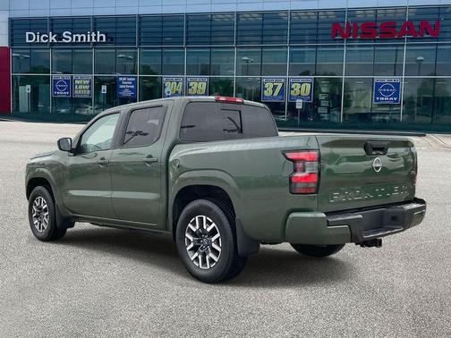 2024 Nissan Frontier SL