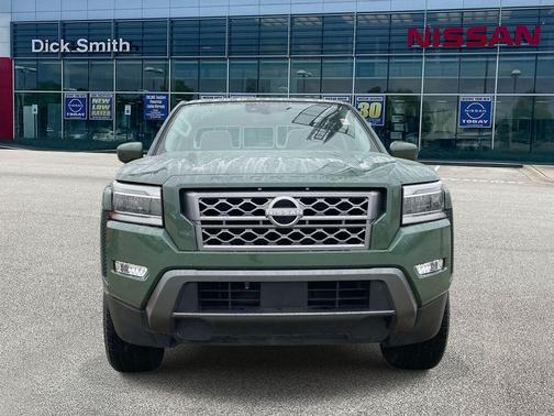 2024 Nissan Frontier SL