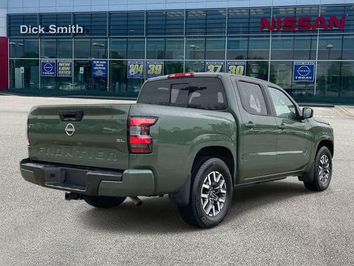 2024 Nissan Frontier SL
