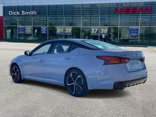 2024 Nissan Altima SR FWD