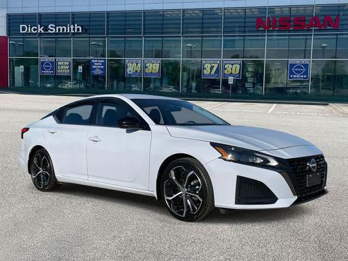 2024 Nissan Altima SR FWD