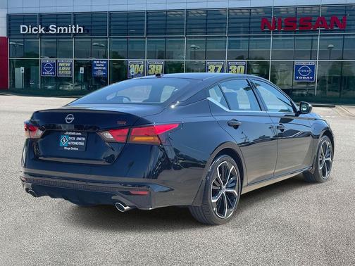 2025 Nissan Altima SR FWD
